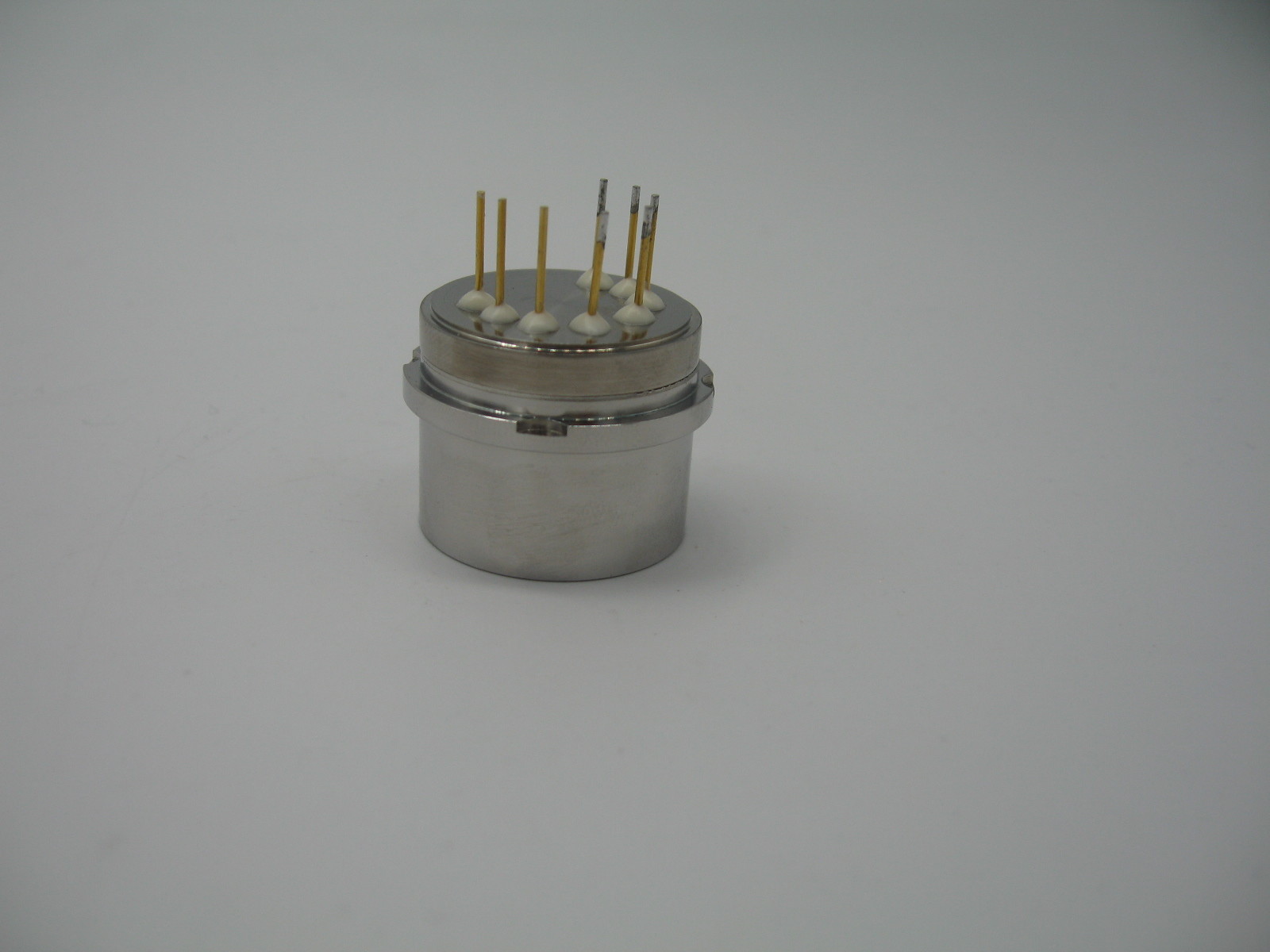 Sensor de acelerômetro para a medição das vibrações da máquina com um valor de desvio K0/K1&lt; 5 mg