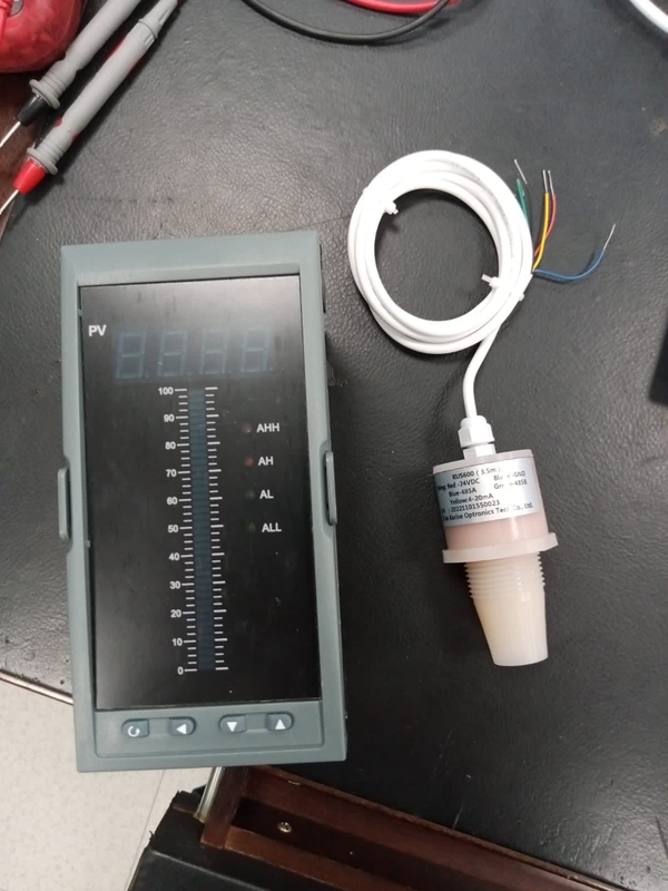 Medidor de nível de água ultrassônico inteligente 5V Saída RS485 PVDF Liquide Sensor de nível KUS600