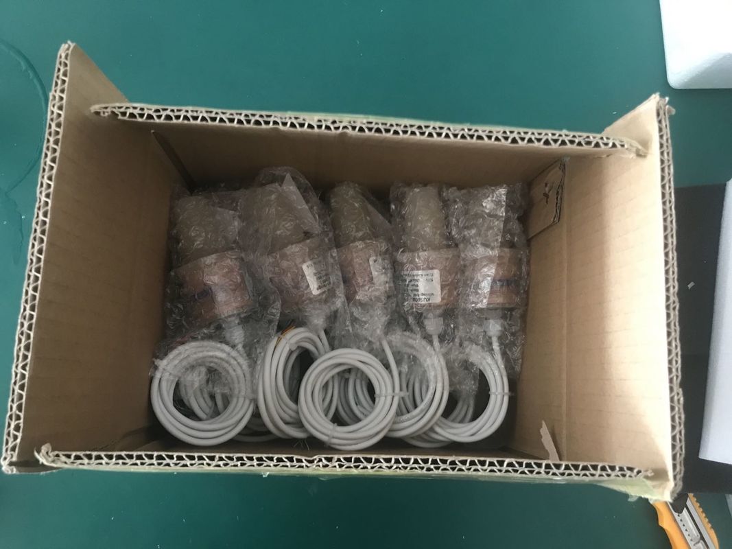 Sensor de nível ultrasônico de alta precisão de 12 V com saída RS485 e impermeável IP68 para medição do nível do tanque de água