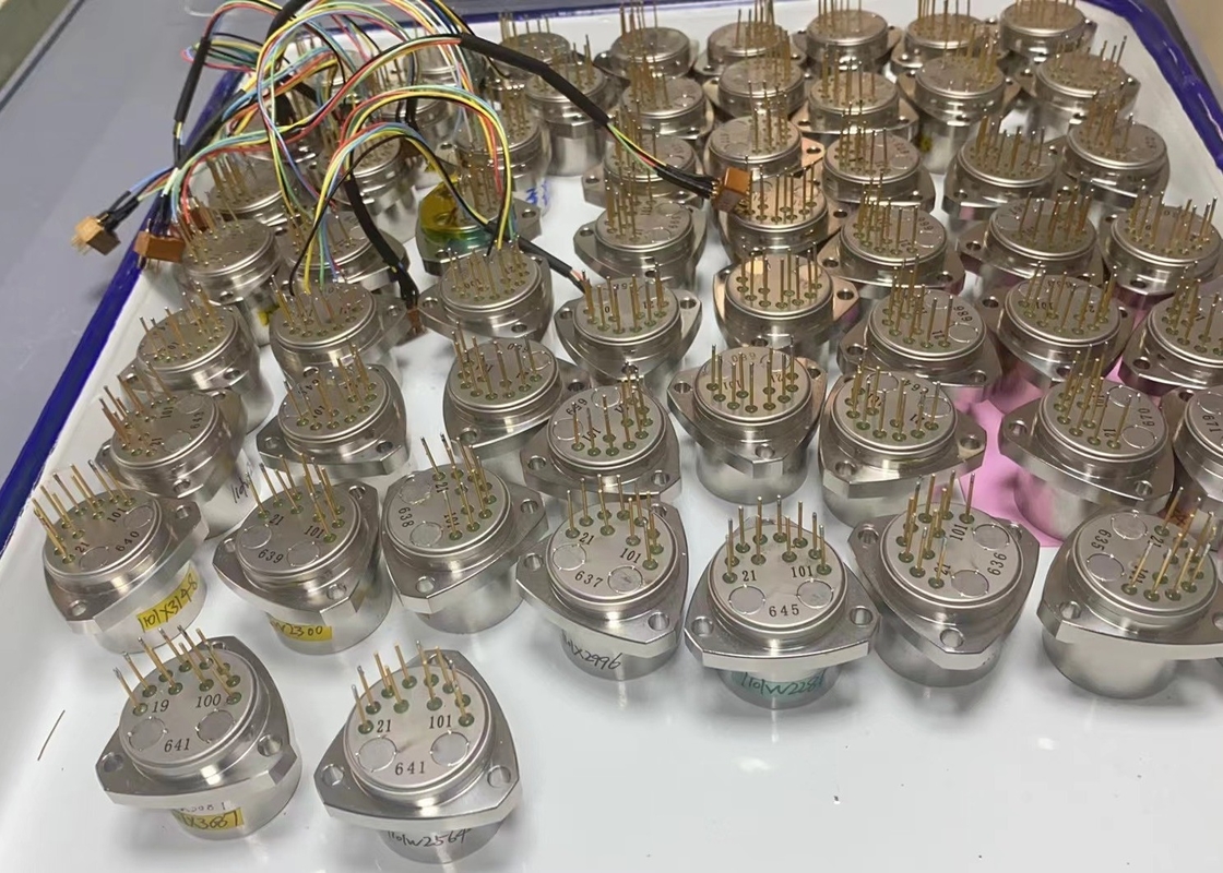 Unidade de medição de aceleração compacta de alto desempenho Ф18.2X16mm para monitorização de vibrações com relação de resolução < 30μg