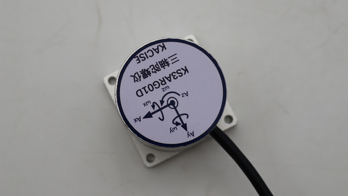 MEMS Giroscópios de três eixos para UAVs com peso inferior a 100 g com interface elétrica RS422