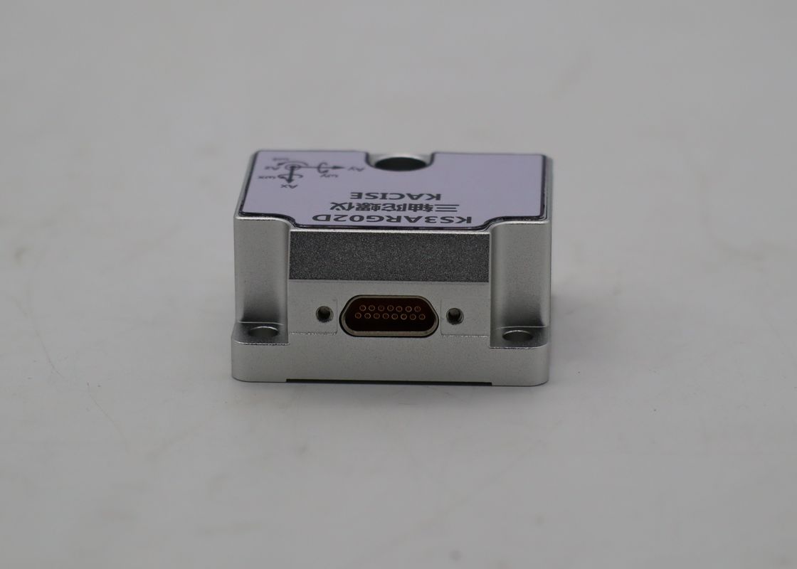 Sensor giroscópio MEMS de três eixos com faixa de ±500(゜/s) ≤±0,1(゜/s) polarização e taxa de atualização de dados de 2.000 Hz