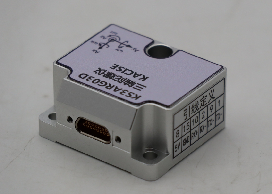 Giroscópio Mems de alto desempenho com ≤ 1,1 W de dissipação de energia e vibração 6,06 G