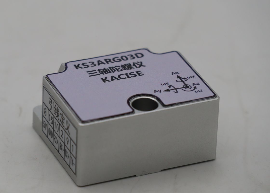 Giroscópio MEMS de alto desempenho com dissipação de energia ≤1.1W, resistência à vibração de 6,06g e taxa de atualização de dados de 2.000 Hz