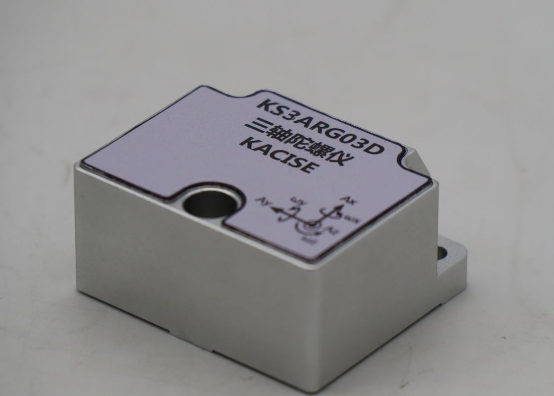 Giroscópio MEMS de alto desempenho com dissipação de energia ≤1.1W, resistência à vibração de 6,06g e taxa de atualização de dados de 2.000 Hz