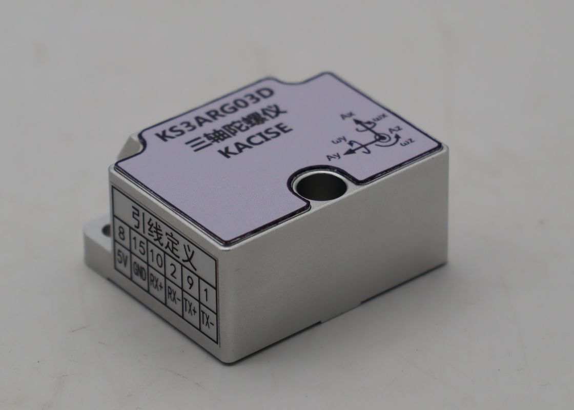Giroscópio MEMS de alto desempenho com dissipação de energia ≤1.1W, resistência à vibração de 6,06g e taxa de atualização de dados de 2.000 Hz