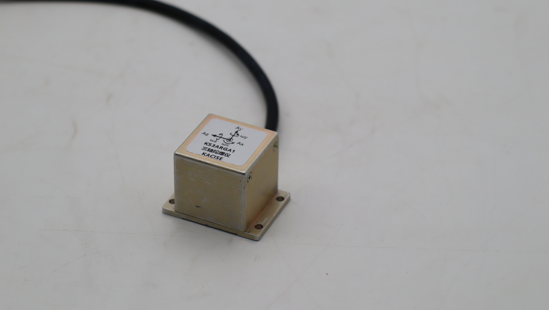 0.5-4.5 ((V) Giroscópio MEMS de saída analógica com ≤20 ((Ms) Tempo de funcionamento rápido