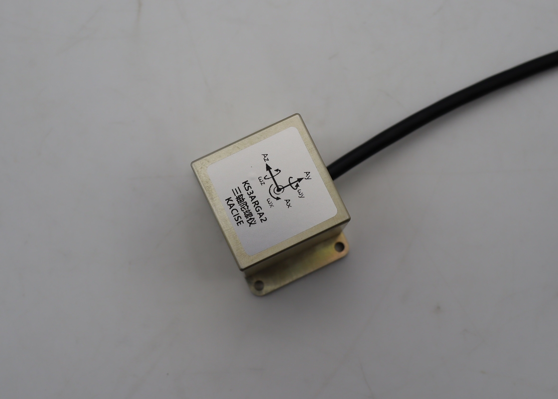 Sensores giroscópios Mems para sistemas de estabilização de robôs ou câmaras com tamanho 43x30,5x30,5 mm e peso ≤ 50 g