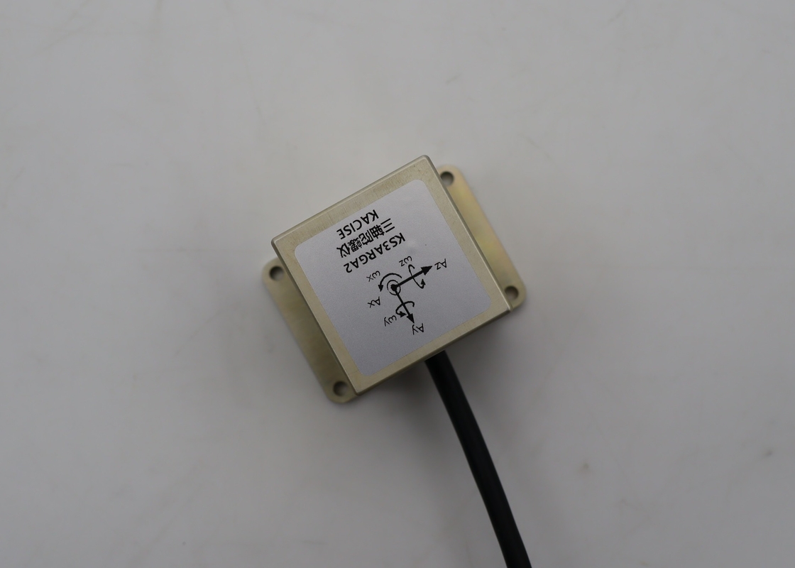Sensor de giroscópio MEMS com estabilidade de viés e sensibilidade de valor G < 0,02