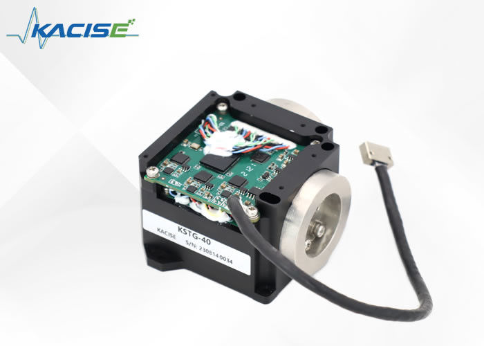 Sensor de giroscópio de fibra óptica com ±500 (°) /s Intervalo dinâmico, -45 ̊+70 (°C) Temperatura de funcionamento e saída digital RS422