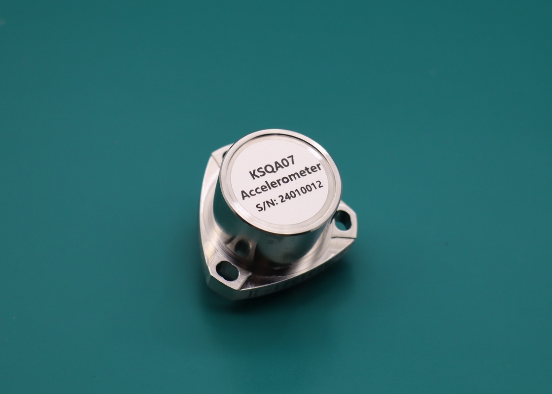 Sensor de acelerômetro de sensibilidade para detecção precisa de vibrações com distância ≤ 5 mg e sensibilidade à temperatura de distância ≤ 10 μg/°C