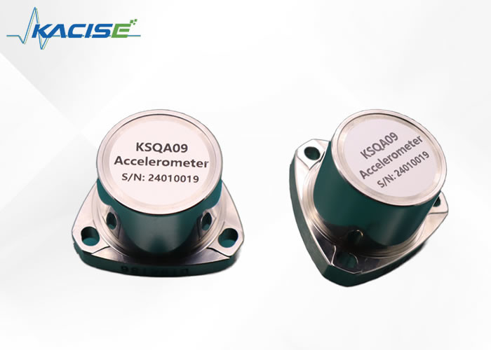 < 5μg Acelerômetro linear de limiar -55°C+80°C Temperatura de armazenamento -45°C~+80°C Temperatura de funcionamento
