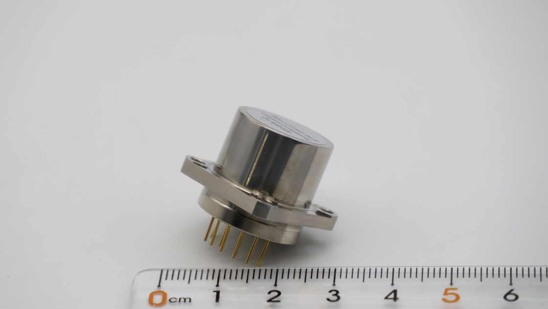 Sensor de acelerômetro de 1 MHz com sensibilidade de 0,8mA/g Temperatura de armazenamento -55°C+80°C Resolução de armazenamento < 5μg Resolução