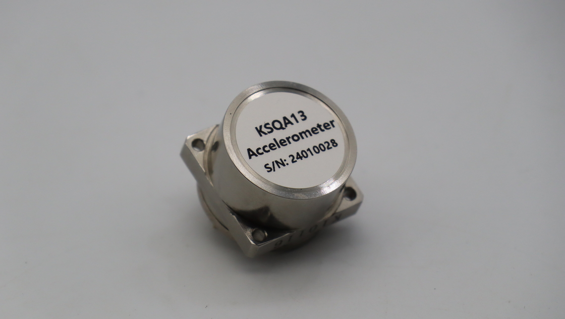 Sensibilidade 500g Sensor de acelerômetro de choque 2.3 ~ 3.5mA/g Fator de escala Opera a -45°C~+100°C