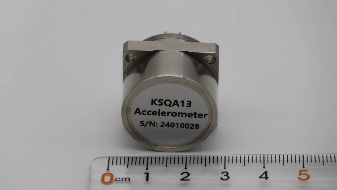 Sensor de acelerômetro de precisão 2,3 ~ 3,5 mA/g ± 15 g com 500 g de resistência a choques