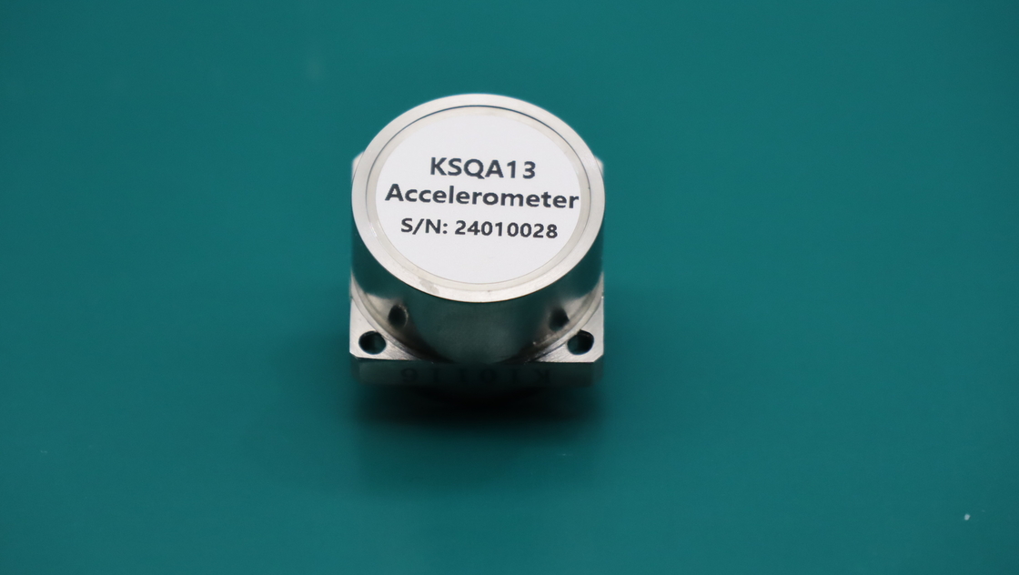 Precisão -45°C~+100°C Sensor de acelerômetro 2.3~3.5mA/g Para condições adversas Resistente a choques