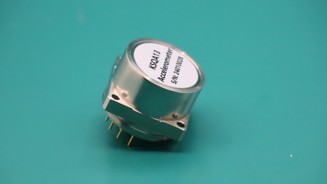 Temperatura de armazenamento -55°C+120°C Sensor de acelerômetro resistente a vibrações com tamanho Ø25×25mm