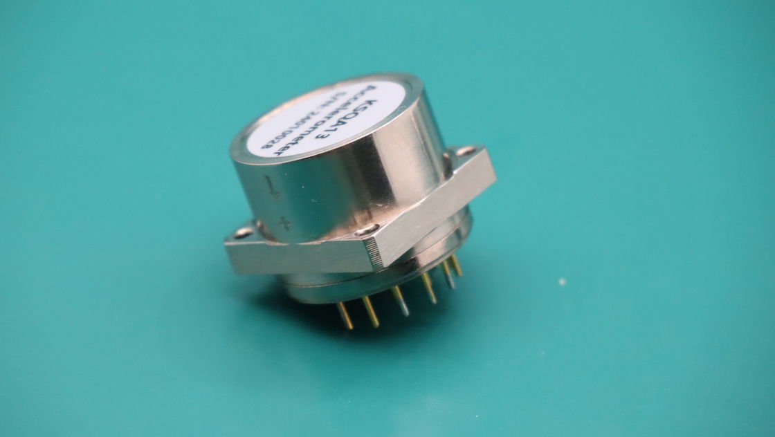 Sensor acelerômetro de resistência ao choque 500g com fator de escala de 2,3 ~ 3,5 mA/g e temperatura operacional de -45 ° C ~ + 100 ° C