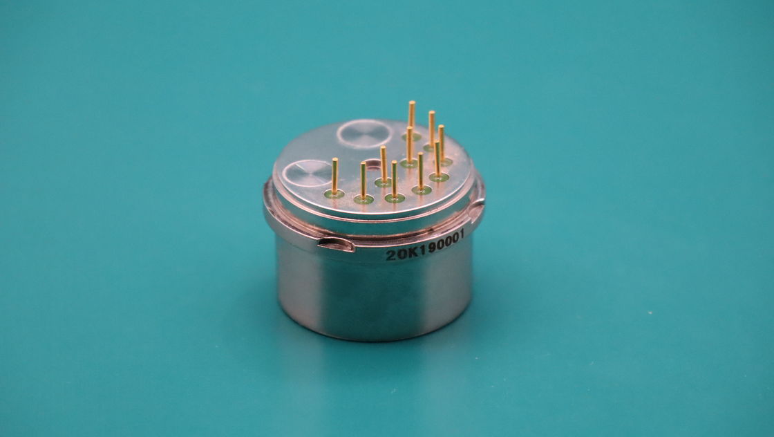 Acelerômetro flexível de quartzo de precisão com fator de escala de 1,3 ~ 3,5 mA/g para condições extremas e resistência ao choque de 1000 g