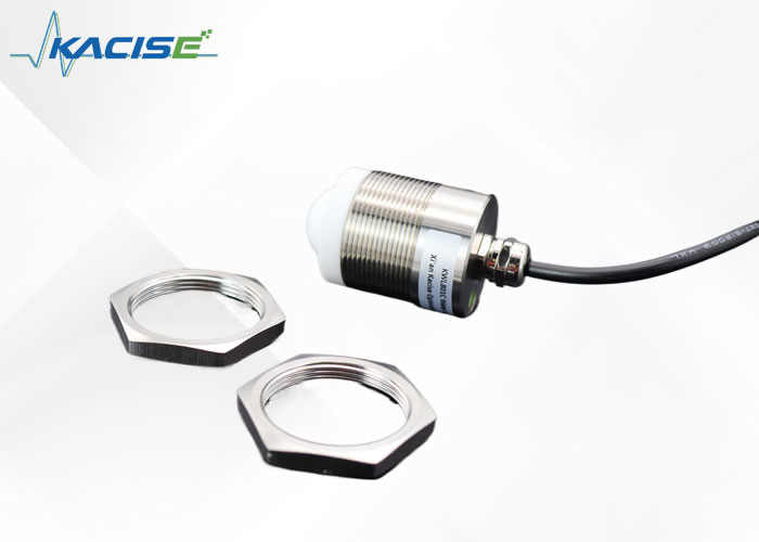 Fábrica Química RS232 Sensor de Nível de Radar Com IP68 Grau de Resistência à Água Moderno Design de Antenna Plena Integrada