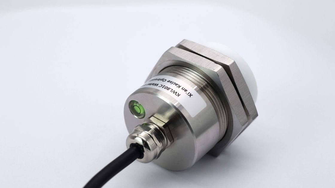 Transmissor de nível de radar à prova d'água IP68 de 80 GHz com precisão de ± 2 mm para medição precisa de distância