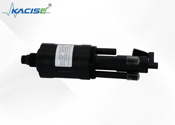 O sensor de nitrogénio de amônia on-line KWS-200 compensa automaticamente o pH e a temperatura na água