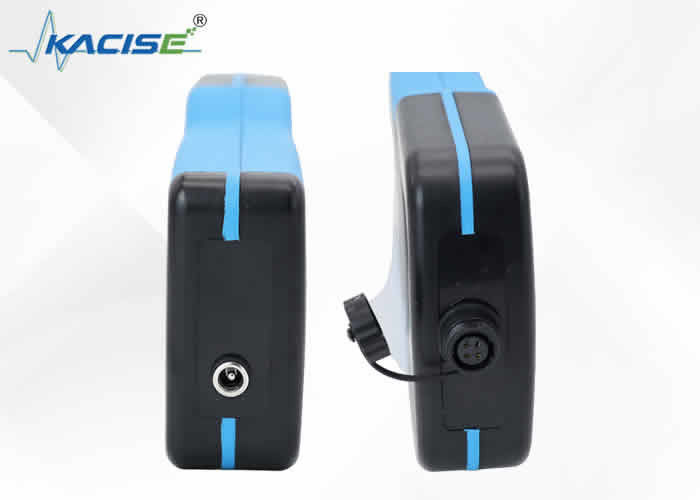 Medidor de caudal Doppler portátil com grau de proteção IP65/IP67, função de armazenamento de dados e bateria de lítio recarregável de 12 V