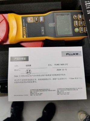 Fluke 1630-2 FC Alicate de Terra Máxima Tensão para Terra 1000 V Tipo de Bateria AA Alcalina IEC EN LR6 x4