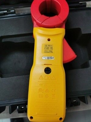 Fluke 1630-2 FC Alicate de Terra Máxima Tensão para Terra 1000 V Tipo de Bateria AA Alcalina IEC EN LR6 x4