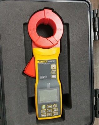 Fluke 1630-2 FC Alicate de Terra Máxima Tensão para Terra 1000 V Tipo de Bateria AA Alcalina IEC EN LR6 x4
