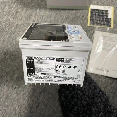 UT35A Controlador de temperatura digital com LCD a cores de 14 segmentos, controle de sequência de escada e comunicação Ethernet