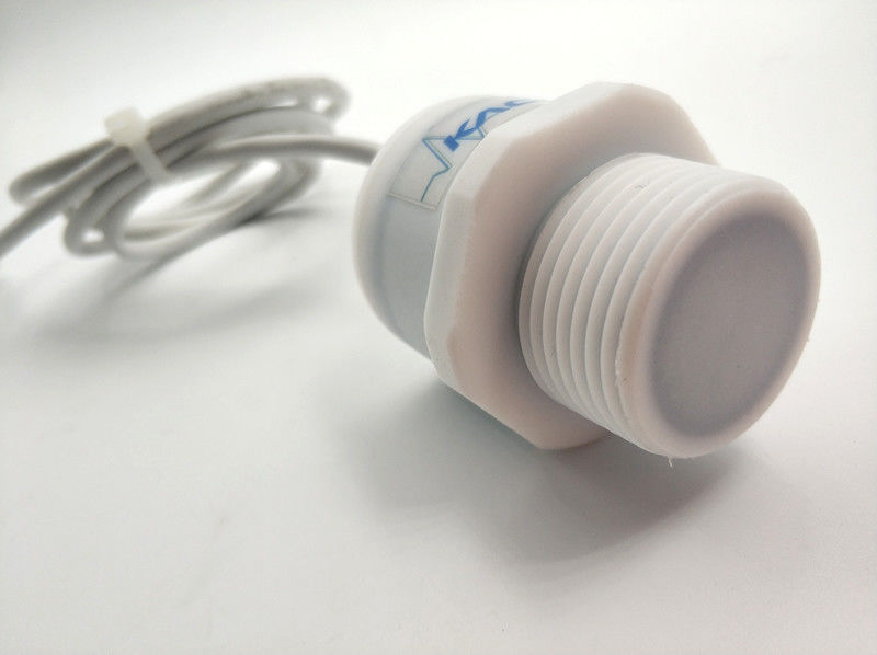 Sensor nivelado de Ultrosonic nível forte do tanque do medidor PTFE do nível fluido da corrosão do sinal KUS550 do anti