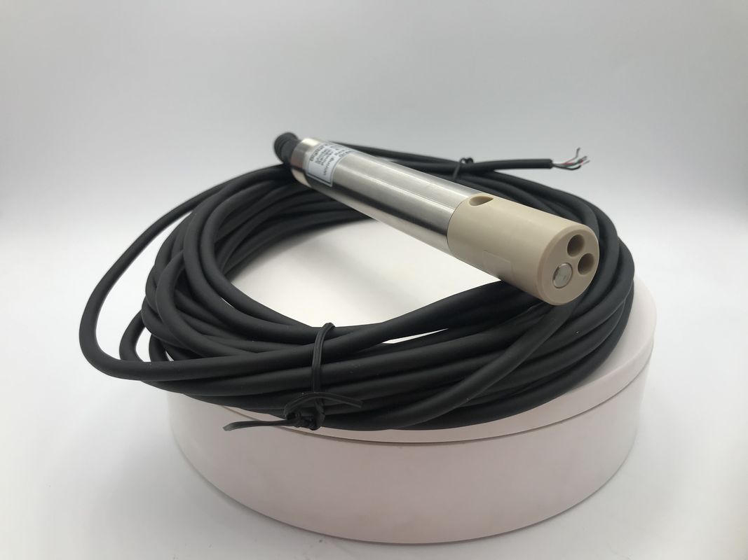 Equipamento de monitorização da qualidade da água com quatro eletrodos de condutividade digital para aquicultura com grau IP68
