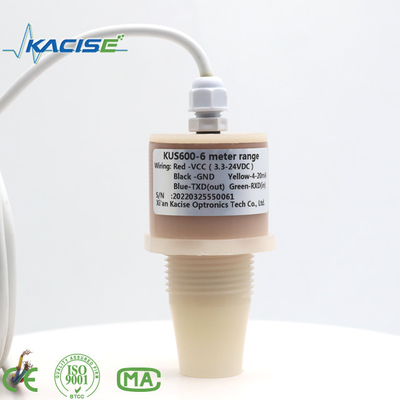 O sensor ultra-sônico KUS600 fabricado em materiais PVDF/PTFE é utilizado para medição de distância e nível do líquido.